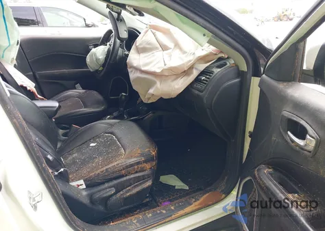 2021 Jeep Compass Altitude Fwd from USA, damaged, VIN 3C4NJCBB2MT555835